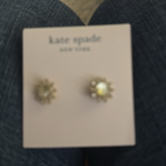 Kate Spade ear rings. Beautiful. - Picture 3 of 3
